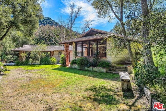 Photo - 535 Crater Camp Dr