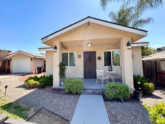 Building Photo - 1366 N Soto St