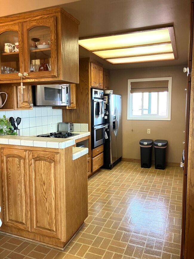 Photo - 731 Oro Ter Unit Two Bed Furnished Apt