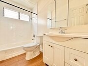 Photo - 110 Catalina St Unit 2