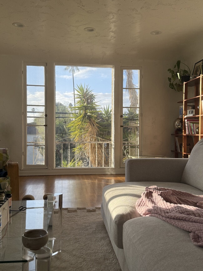 Photo - 1416 Ellsmere Ave Unit 1416