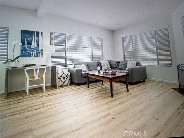 Building Photo - 325 10th Pl Rental