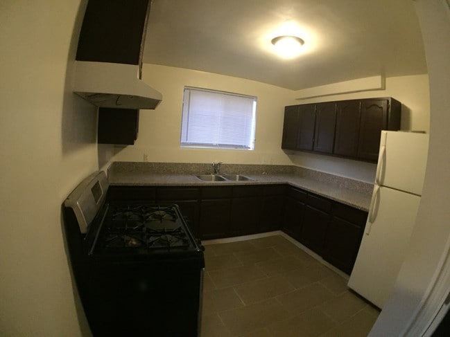 Photo - 714 Fraser Ave Unit 716