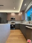 Photo - 6532 Varna Ave