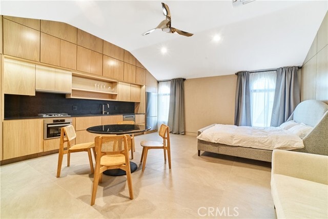 Photo - 1119 N Crestview Dr