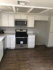 Kitchen - 662 Woodcrest Dr