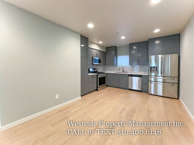 Photo - 6546 La Mirada Ave