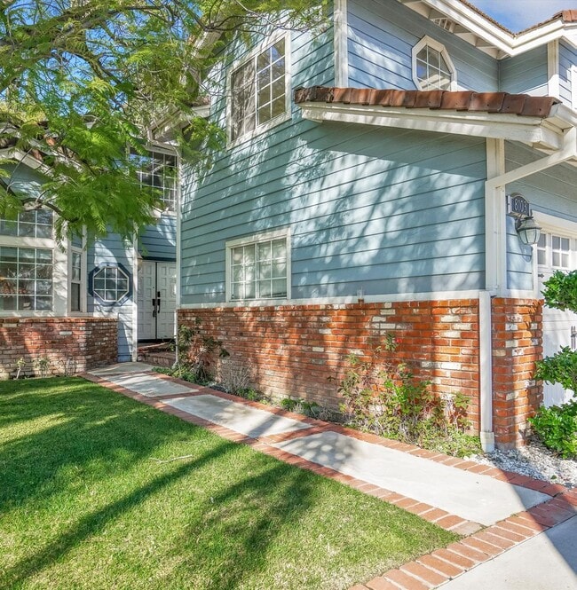 Photo - 8103 Valley Flores Dr