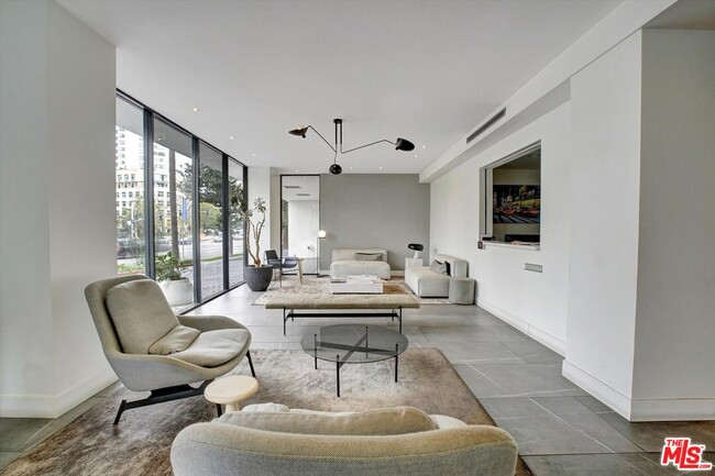 Photo - 10600 Wilshire Blvd Unit 519