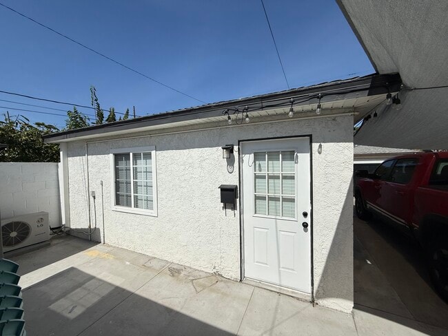 Building Photo - 9845 Rosecrans Ave Unit 1bdrm ADU