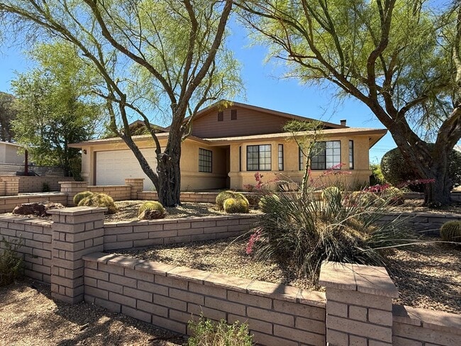 Victorville- Beautiful 3 Bedroom Home in G... - Victorville- Beautiful 3 Bedroom Home in G...