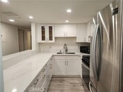 Photo - 413 Hawthorne St Unit 102