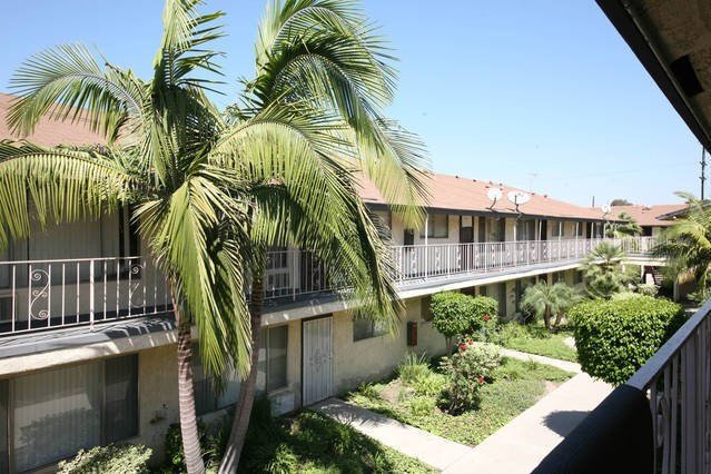 Photo - 2890 E Artesia Blvd