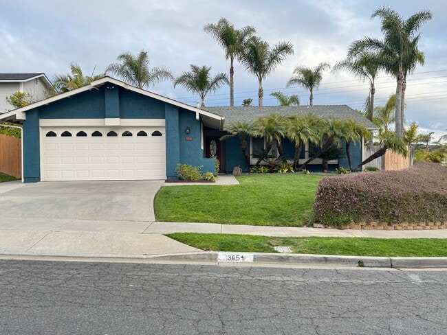 Building Photo - Beautiful 3 bedroom 2 ba Home in Oceanside