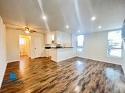 Photo - 14831 Delano St Unit 1