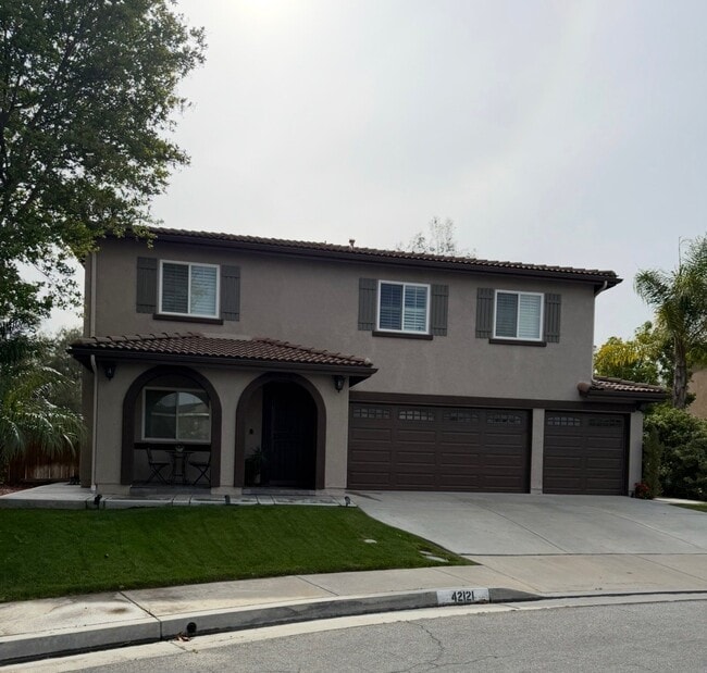 Photo - 42121 Delmonte St