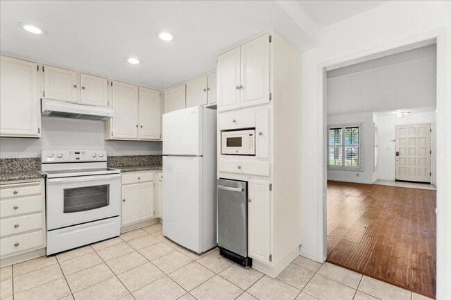 Photo - Private Street-Access Condo with Garage, Courtyard, Pool and Tennis