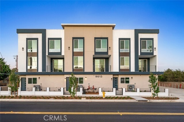 Photo - 9613 Juniper Ave Unit 2