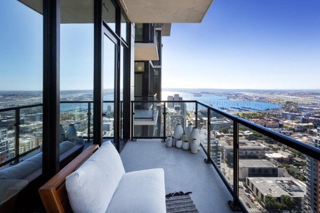 Photo - Simone Little Italy