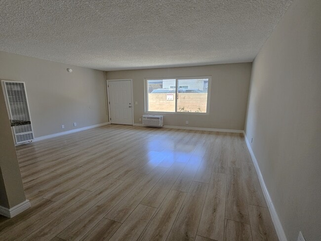 Building Photo - 8936 Cedros Ave Rental