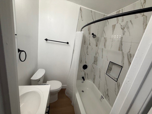 Photo - 219 W 53rd St