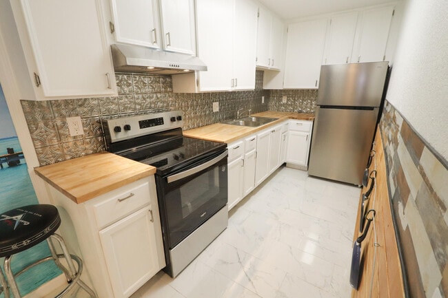 Photo - 751 Los Felices Cir W Unit 109