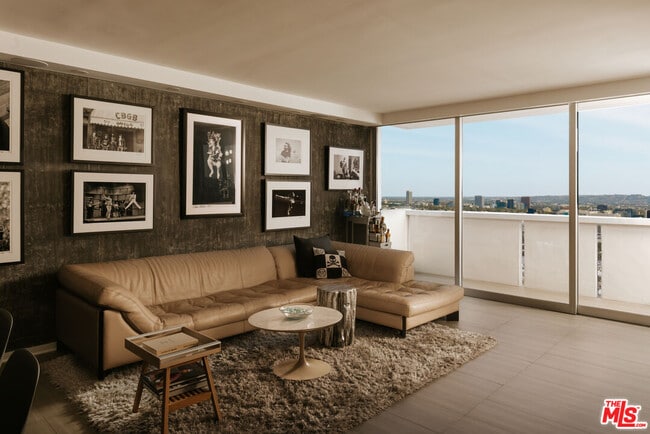 Photo - 8787 Shoreham Dr Unit 805