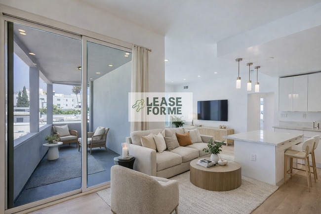 Building Photo - 449 Le Doux Rd Unit 202