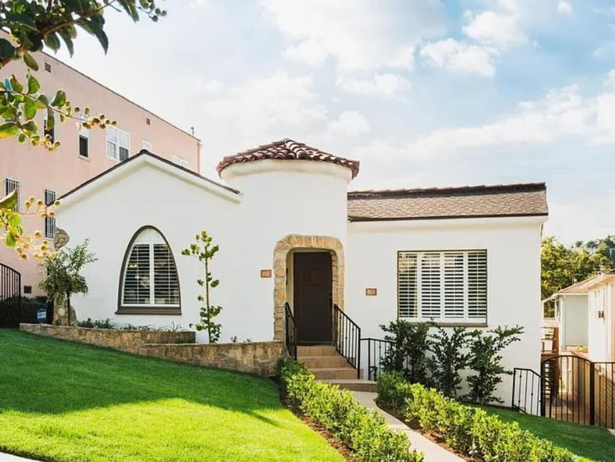 115-117 WESTMONT - 115-117 WESTMONT Unit 115 WESTMONT