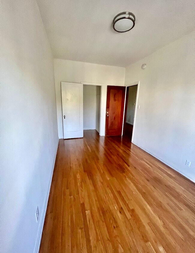 Photo - 367 N Orange Grove Ave