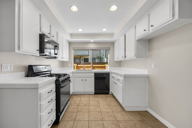 Photo - Bright and Open 3 Bedrooms Plus 2 Car Garage Unit 39