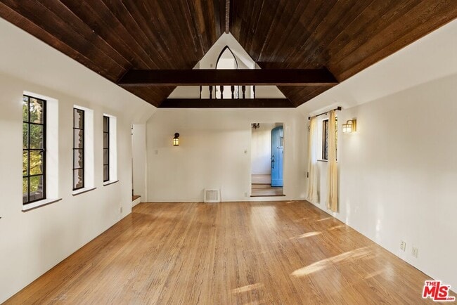Photo - 2057 N Las Palmas Ave