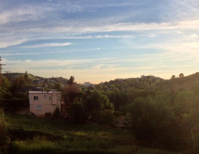 Building Photo - 4003 Harriman Ave Unit Guesthouse