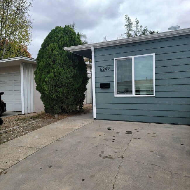 Photo - 6249-6253 Mary Lane Dr Unit 6249