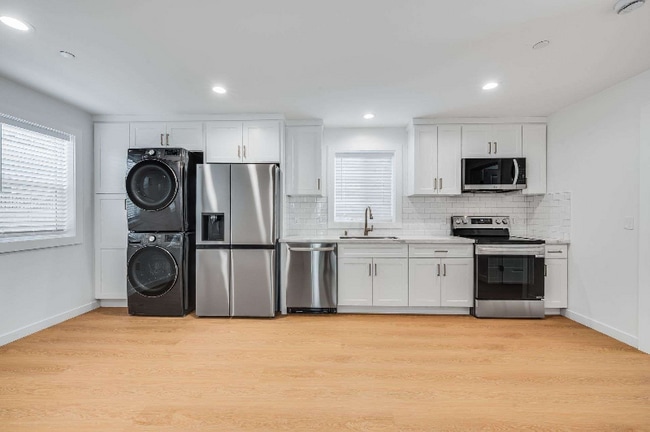Photo - 4643 Pepperwood Ave Apartment Unit B