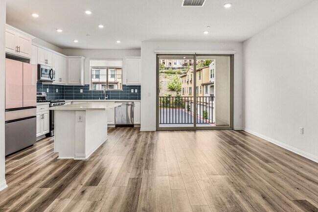 Photo - Highly upgraded 3 Bed 3 Bath Townhome with Resort Style Amenities