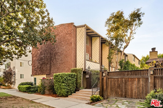 Photo - 621 California Ave Condo Unit 3
