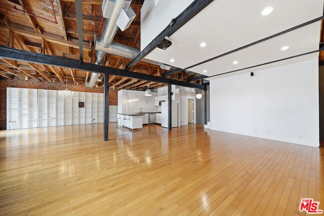 Photo - 500 Molino St Unit 315