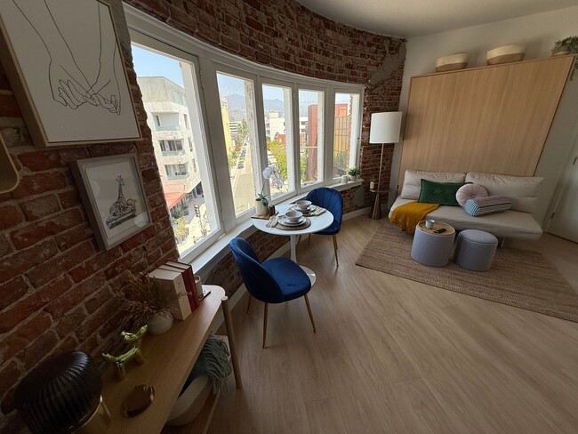 The Arts - The Arts Apartments