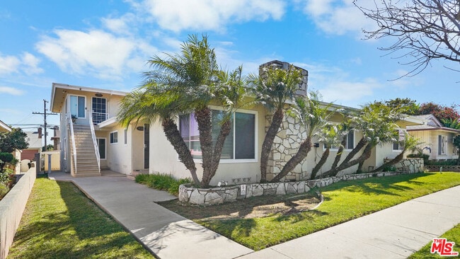 Photo - 5320 W 57th St