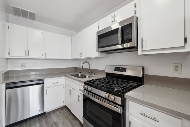 Photo - 1253 Havenhurst Drive