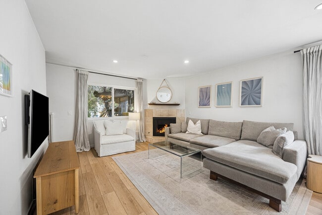 Photo - 11734 Avon Way Unit 102