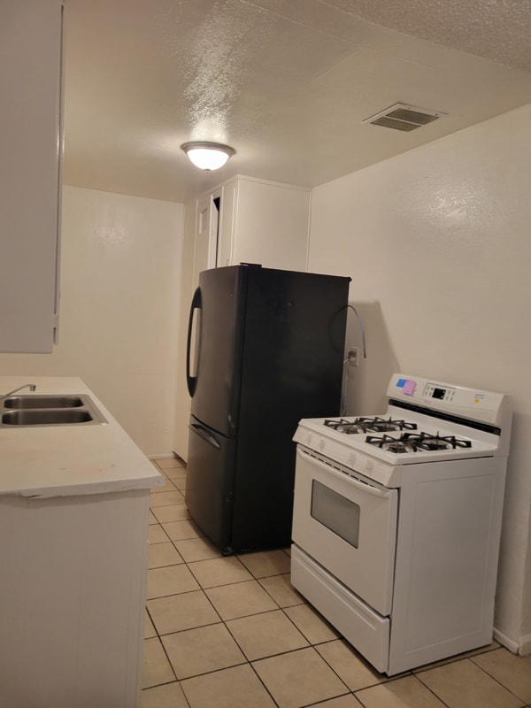 Photo - 648 W Buena Vista St Unit 648