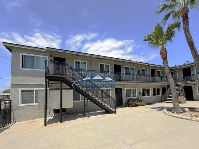 Building Photo - 1388 Martin Luther King Jr Ave Unit 8