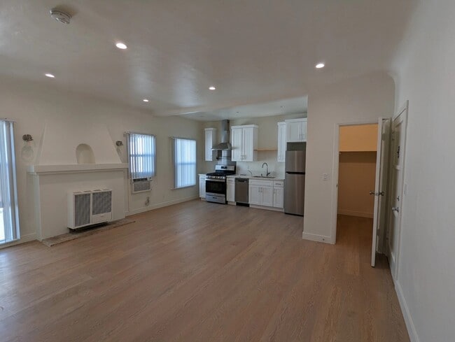 Photo - 559 Normandie Ave Unit 203