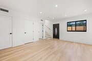 Photo - 16245 Chatsworth St House