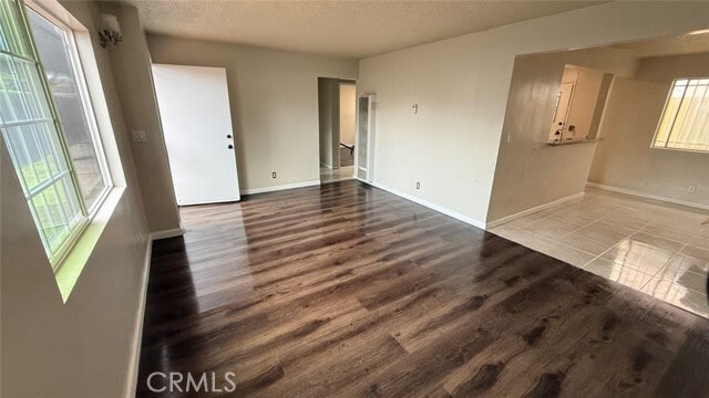 Photo - 823 E 75th St