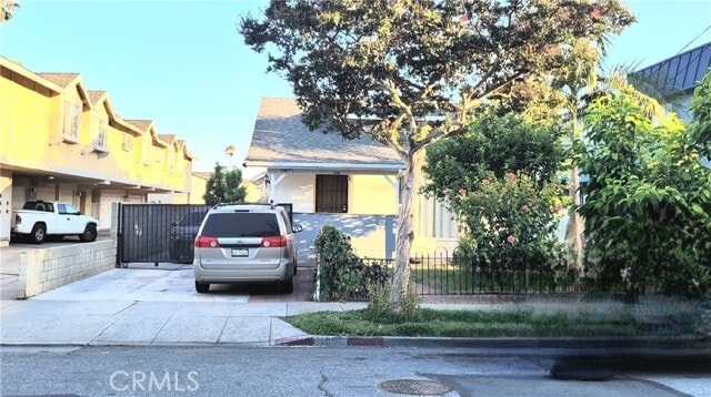 Photo - 1606 Acacia St House