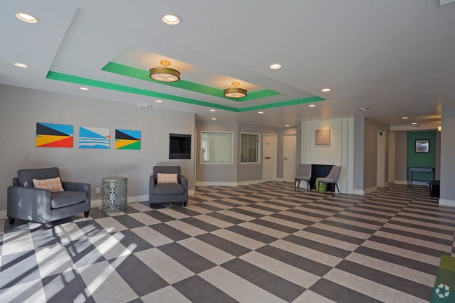 Lobby - Sterling Court Apartments