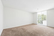 2BR, 2BA - 1050SF - Primary Bedroom - Hyde Park